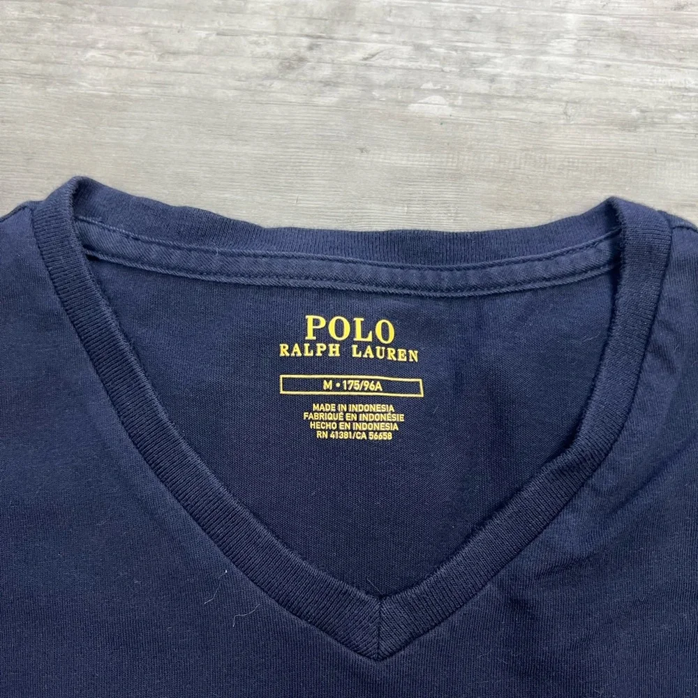 Polo Ralph Lauren Navy Blue V-Neck T-Shirt M - Picture 2 of 3